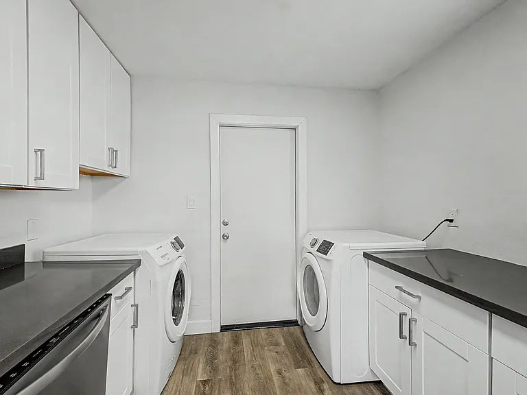 217 N Elm St #H — Photo 16