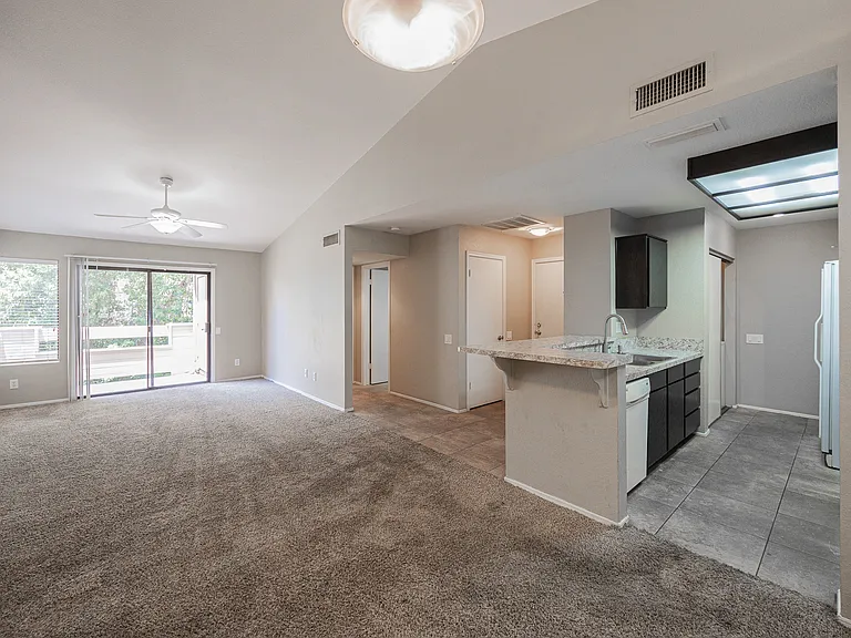 2035 S Elm St #223 — Photo 7