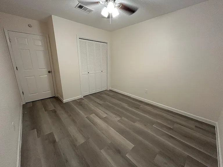 3210 Valley Brook Dr — Photo 8