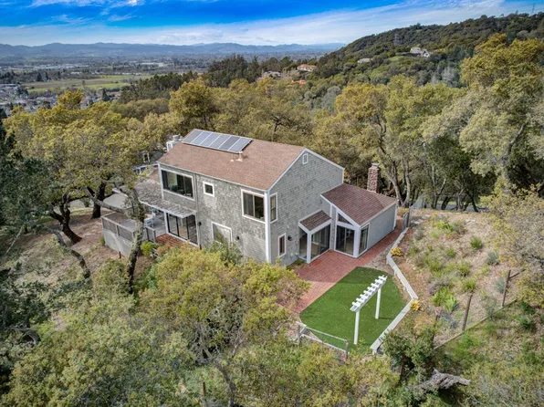 5354 Vista Grande Drive, Santa Rosa, CA 95403