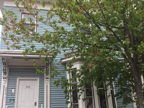 254 Spring St APT 1, Portland, ME 04102