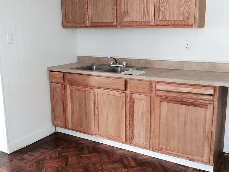 612 E Market St #2F — Photo 5