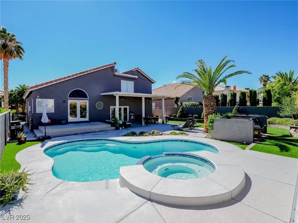 8212 Antler Pines Ct, Las Vegas, NV 89149