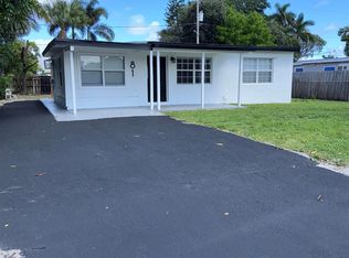 81 Old Spanish Trail Rd, Lake Worth, FL 33462