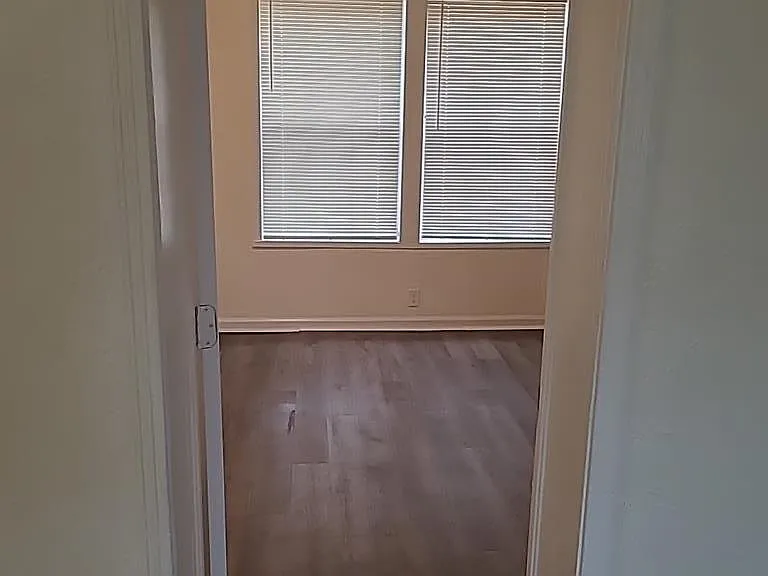 1124 N Jefferson St #7 — Photo 3