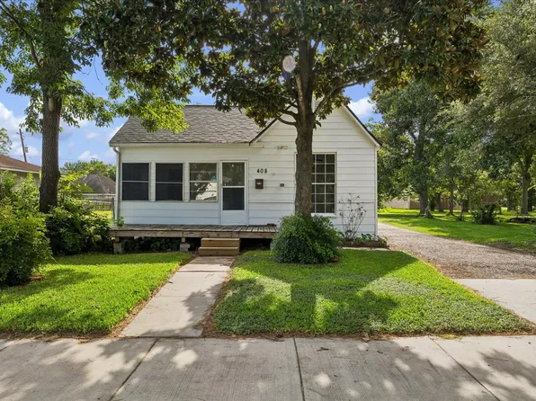 408 S 4th St, La Porte, TX 77571