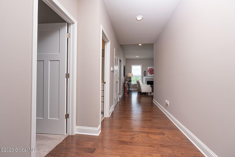 3rd image of 38 Vista Court