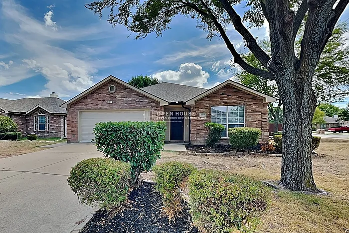 3 bed, 2.0 bath, 1847 sqft, $2,550 — Photo 1