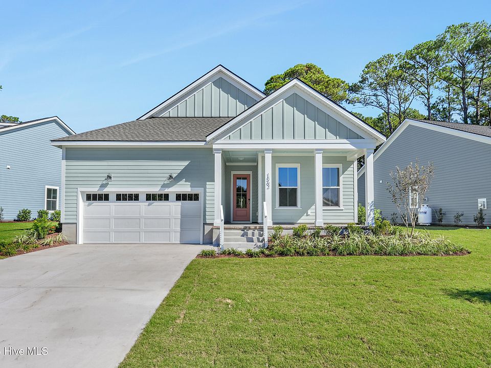 1st image of 1562 St. Lucia Drive SW