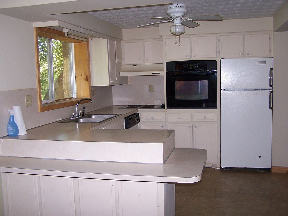 2nd image of 123 Charlie Dancy Rd