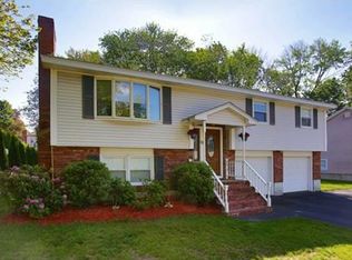 10 Alcott St, Lowell, MA 01852