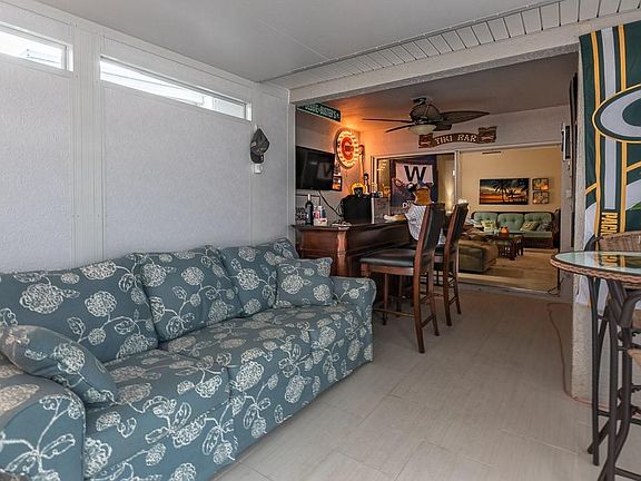 5th image of 2543 Pine Cove Ln