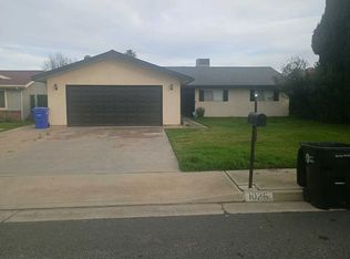1026 N Beverly St, Porterville, CA 93257