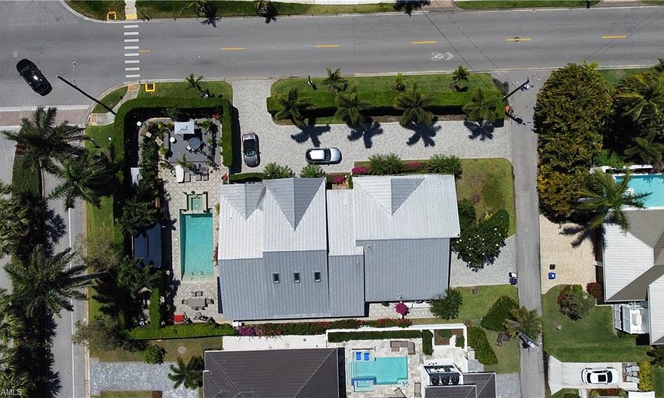 12 Gulf Shore Blvd N, Naples, FL 34102 MLS 223069976 Zillow