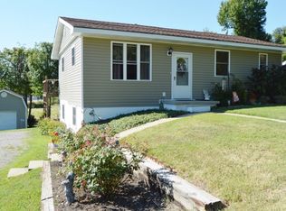 450 Vine St, Dexter, MO 63841