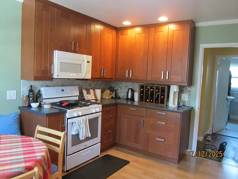 943 Wright St — Photo 12