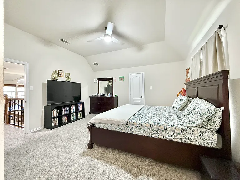 7430 Hidden Cove Ln — Photo 26