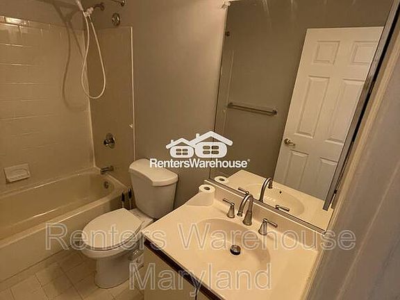5th image of 201 Star Pointe Ct Unit 1C