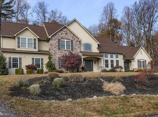 7 Wild Flower Ct, Shillington, PA 19607