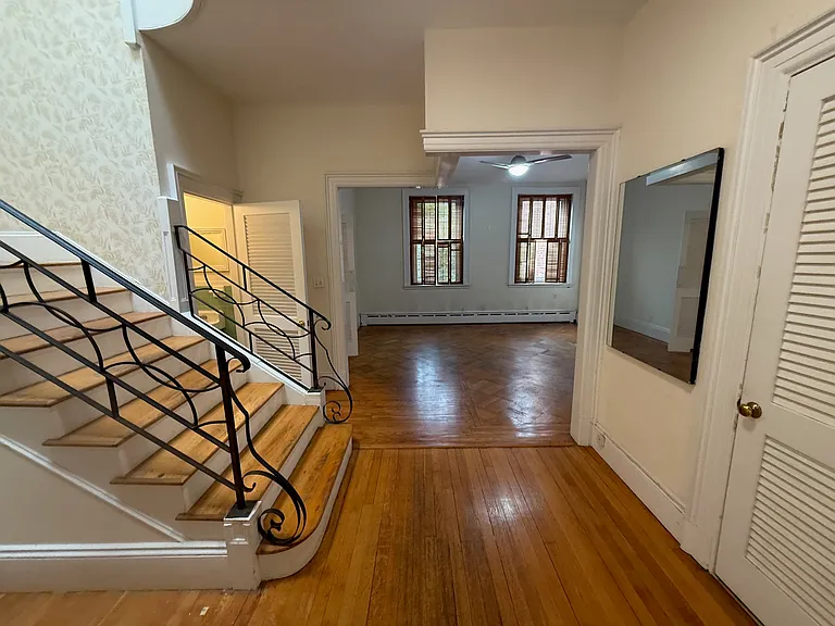 1716 Beacon St #2B — Photo 14