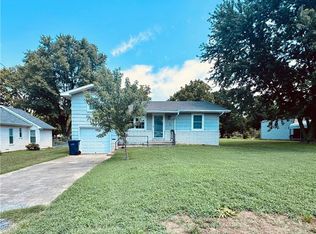 404 E 4th St, Baxter Springs, KS 66713