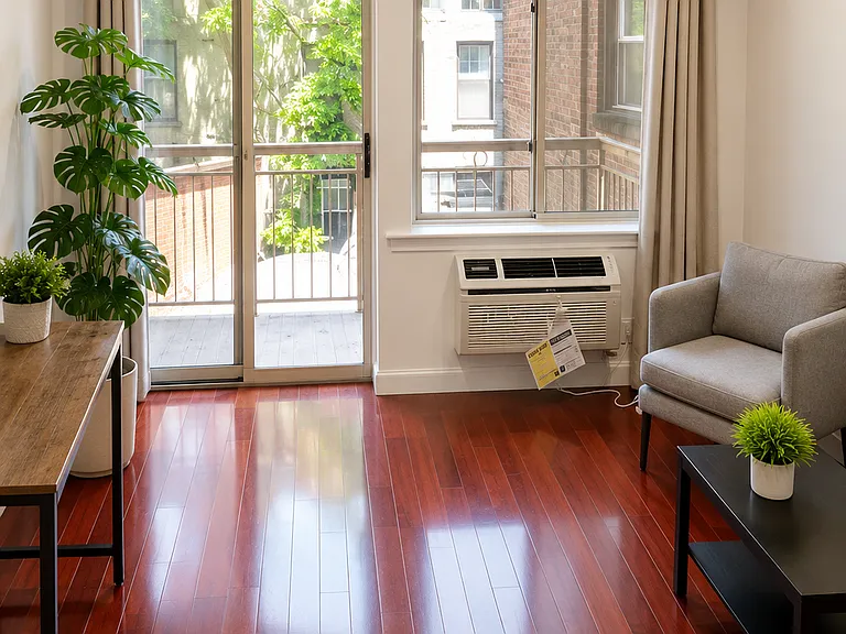 15 Saint Marks Pl #3B — Photo 4