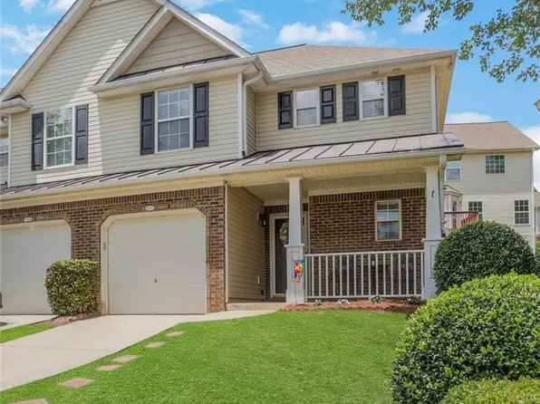 417 Red Coat Ln, Woodstock, GA 30188