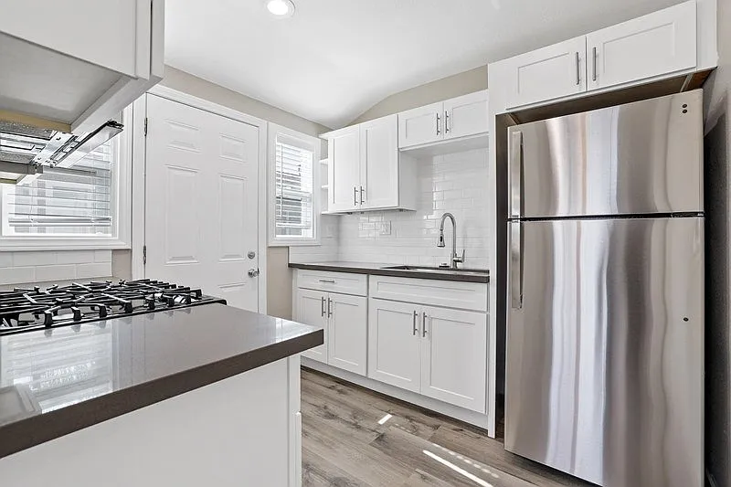 Huntington Manor Homes — Photo 1