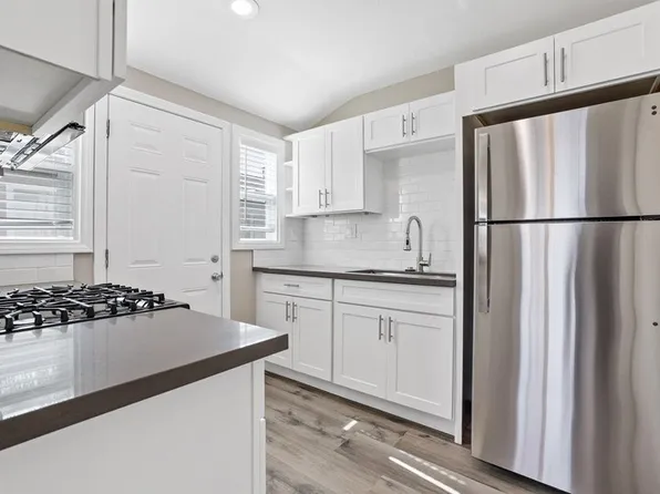 Huntington Manor Homes