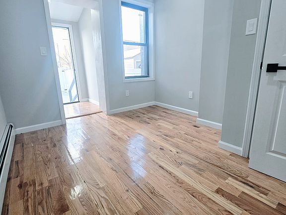4th image of 21-70 38th St #1B