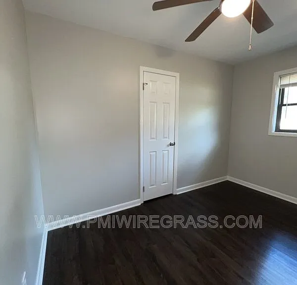 119 Sharon Ct — Photo 32