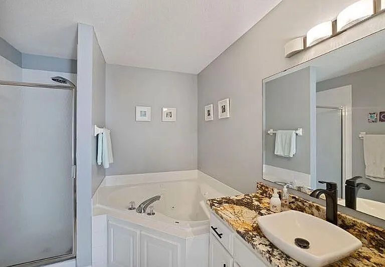 1599 Coventry Ln — Photo 12