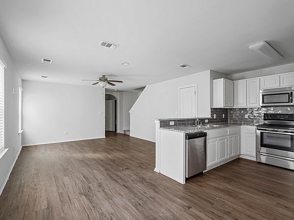 4th image of 507 W Walker St #75020
