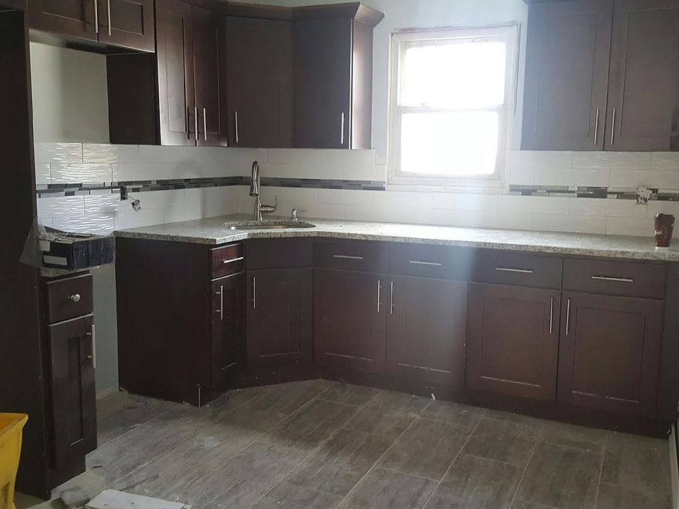1st image of 21311 Murdock Ave #A