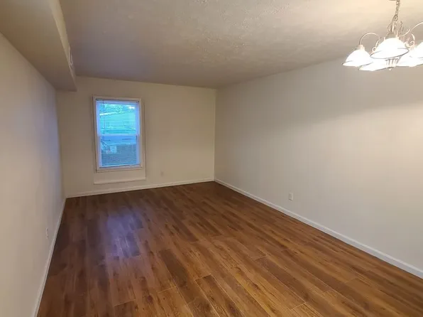 Woodlands #2, 253 W High St #D, London, OH 43140