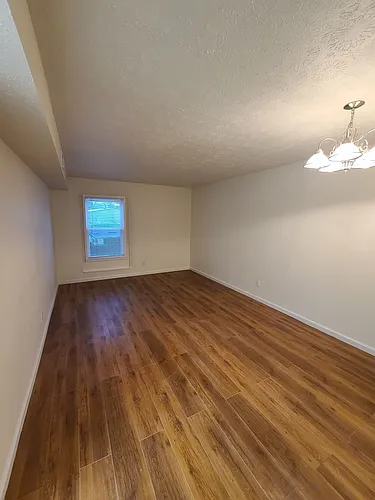 253 W High St Photo 1