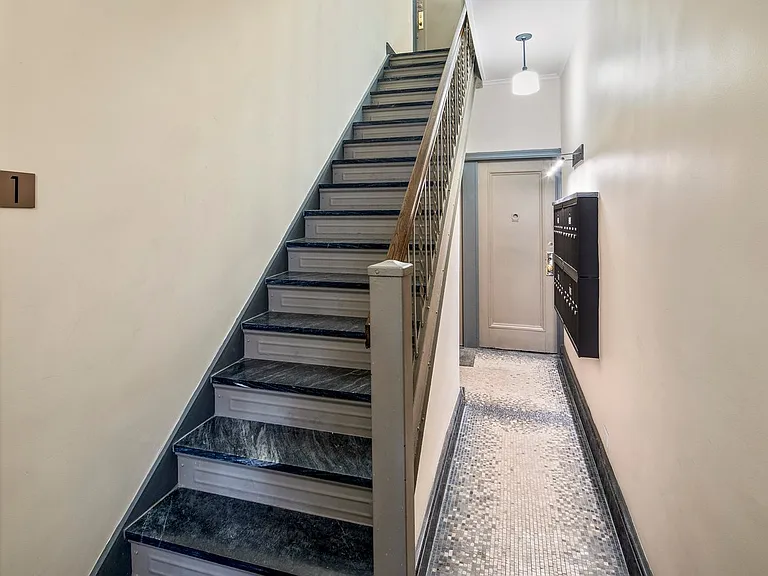 82 Jane St #2C — Photo 9