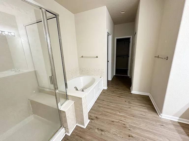 22351 E Plymouth Cir — Photo 33