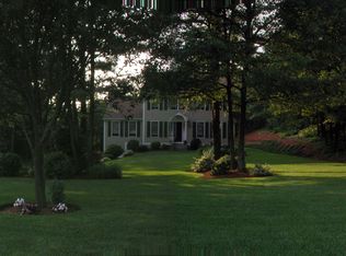 23 Fox Run Dr, Clinton, MA 01510