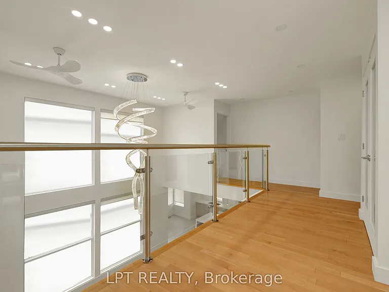 298 Crestview Rd — Photo 25
