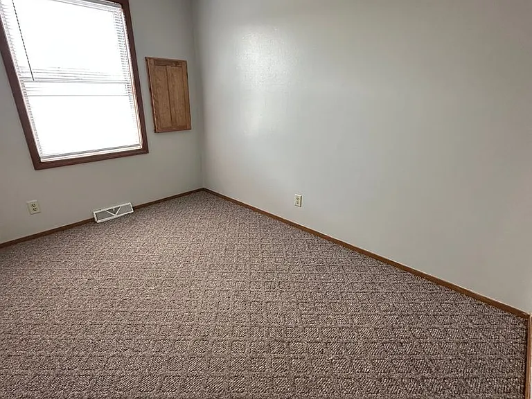 3955 & 3965 & (Laundry Room) N. Meadow Ridge Drive — Photo 5