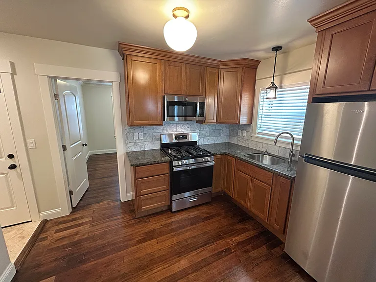 601 Miller Ave — Photo 5