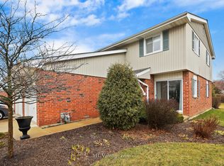 1585 Coloma Pl S, Wheaton, IL