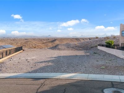 2930 Lakeview Dr, Bullhead City, AZ, 86429