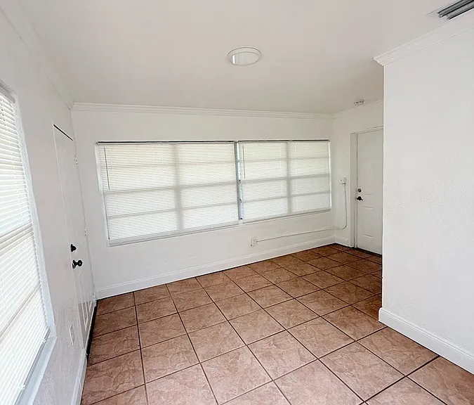 1252 Eldridge St — Photo 22