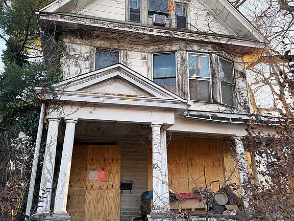 2nd image of 6 aka 10 Rossmore Avenue