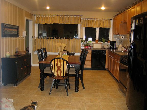 Eat in Kitchen