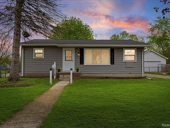 3rd image of 719 Hartner Dr