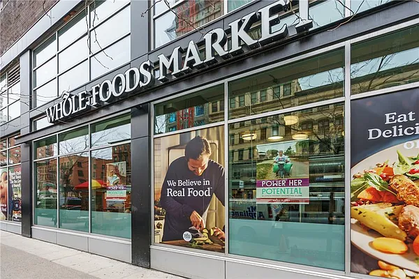 Rented by R New York | media 25