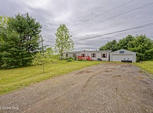 101 Groveside Rd, Hoosick Falls, NY 12090